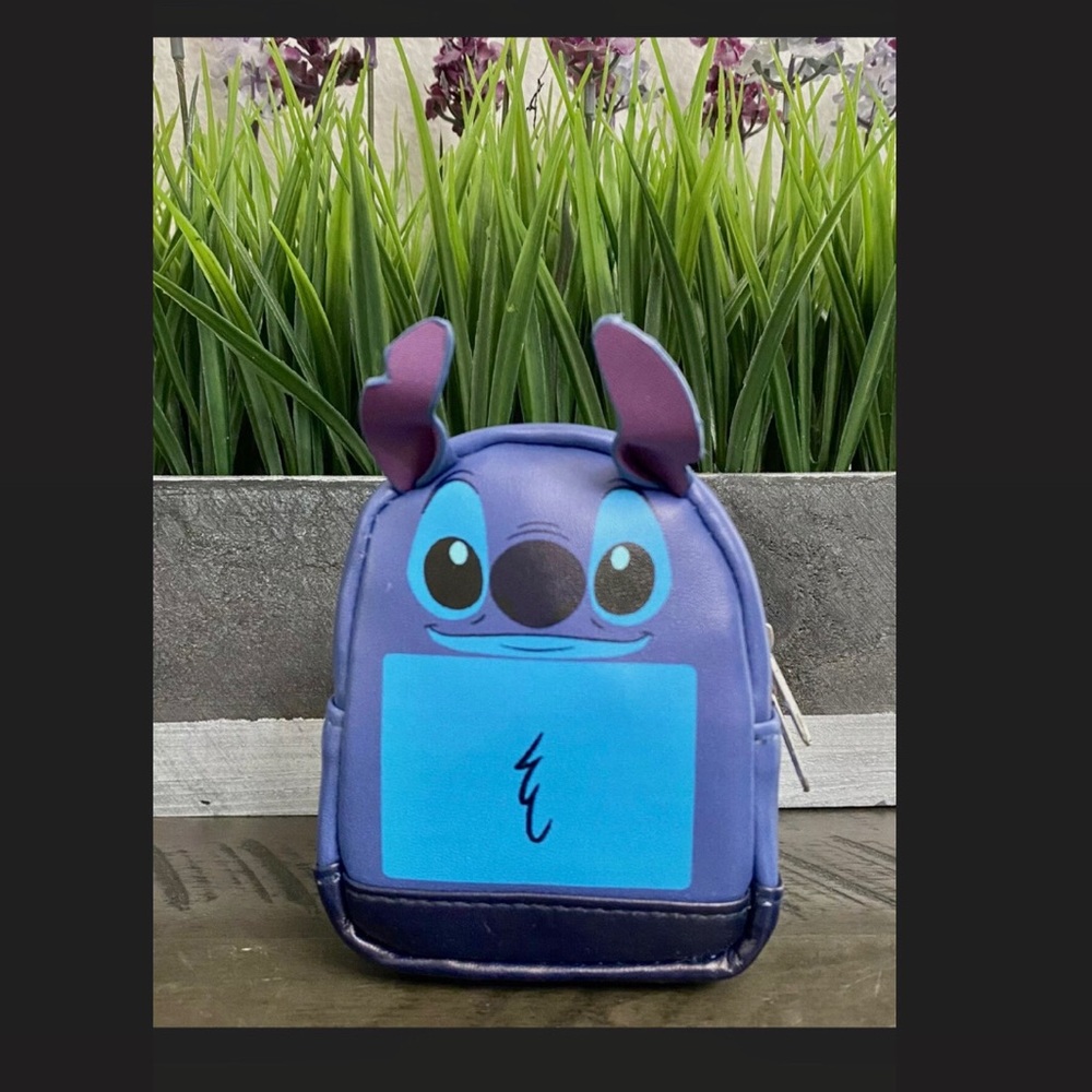 (Sold) Disney Stitch Loungefly Mini coin pouch